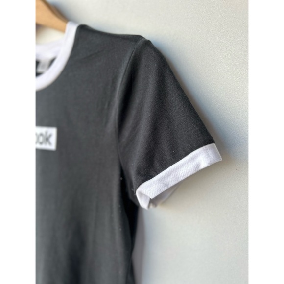 Reebok training essentials linear logo slim t-shirts in black - Picture 6 of 8